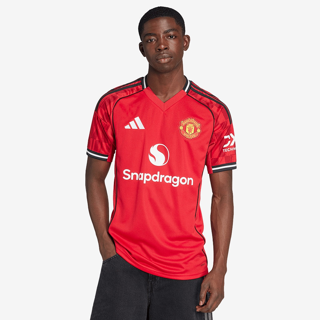Manchester United 25/26 Home Kit ( Fan Version )