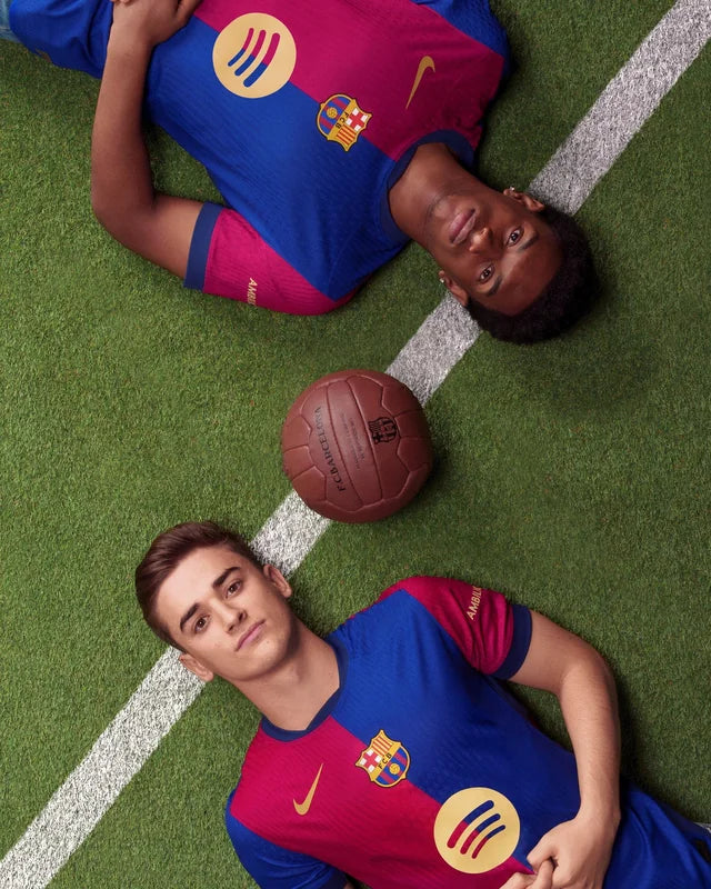 Barcelona Home 24/25 Kit ( Fan Version )